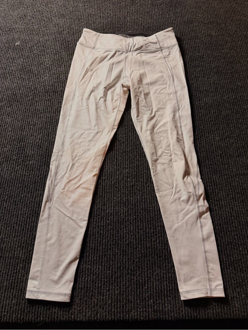 Victoria’s Secret Sport Knockout Shine Metallic Silver Leggings Size M